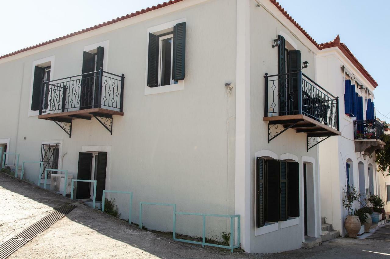 Villa @ Poros Poros Town Eksteriør bilde